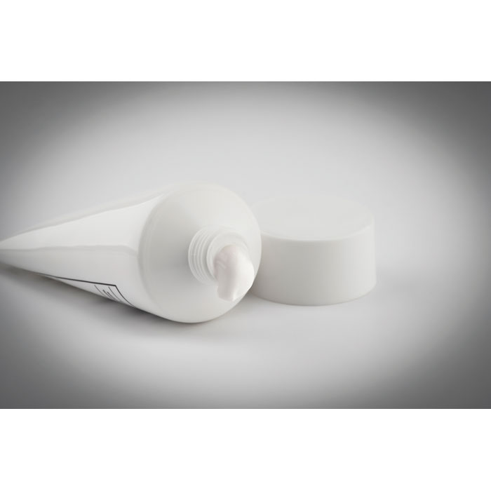 krema-zascitna-suncare-tube-2.jpeg